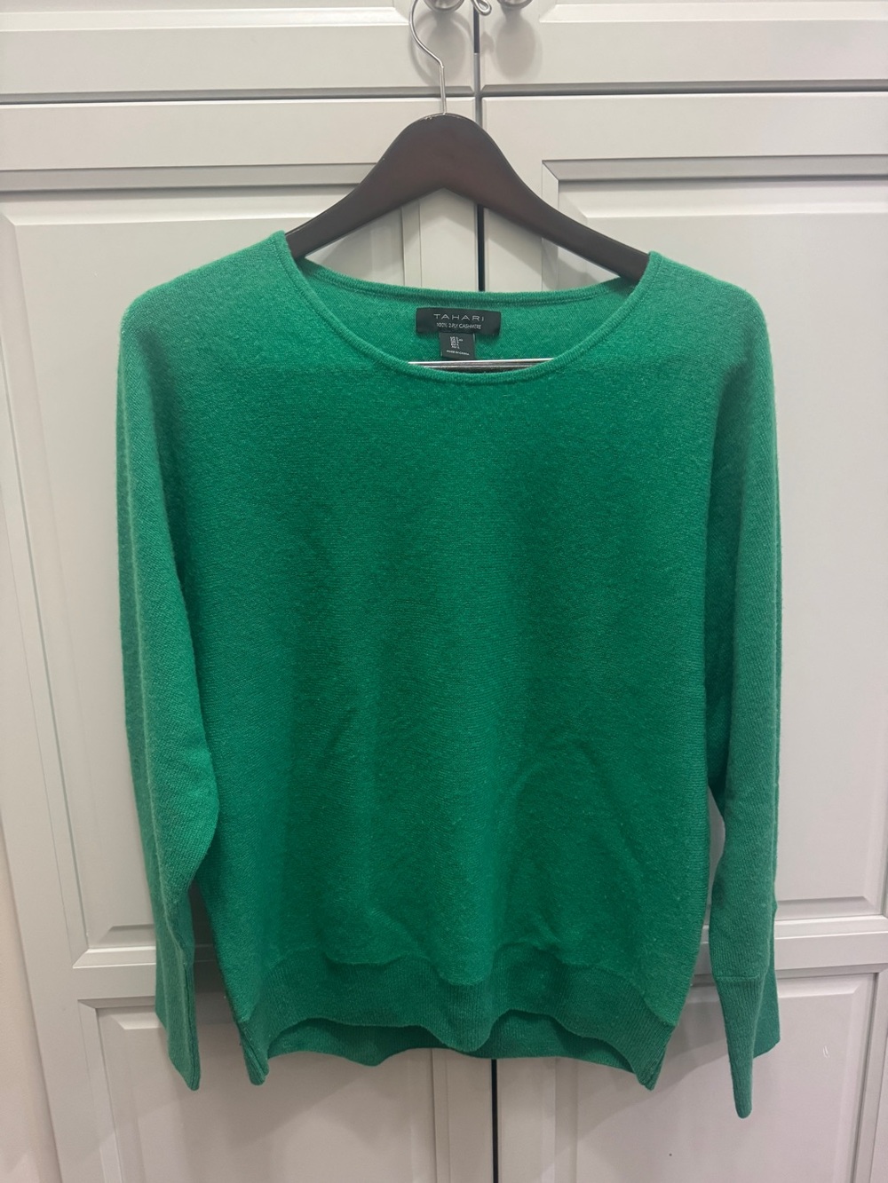Tahari Emerald Green 100% 2-Ply Cashmere Crewneck Sweater